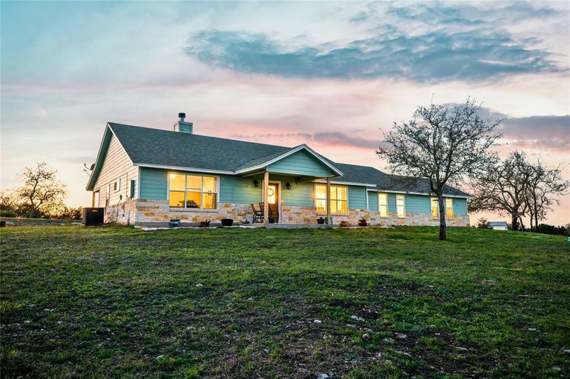 220 Three Creeks Dr — exterior