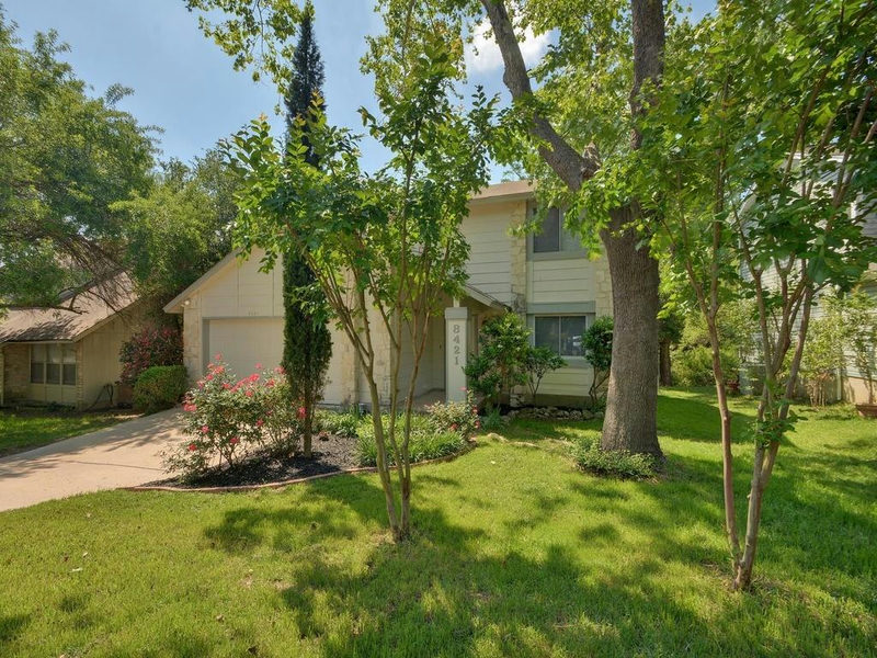 8421 Spring Valley Dr — exterior