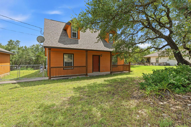 17509 Village Dr — exterior