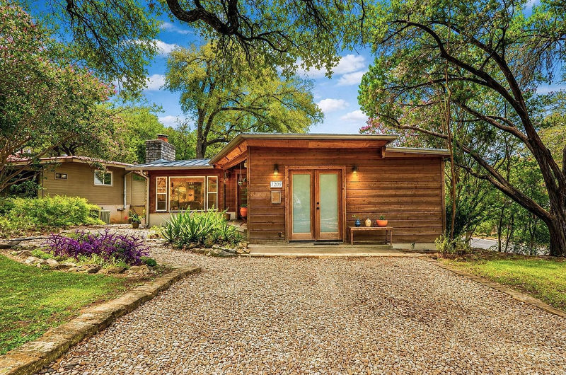 2209 La Casa Dr — exterior
