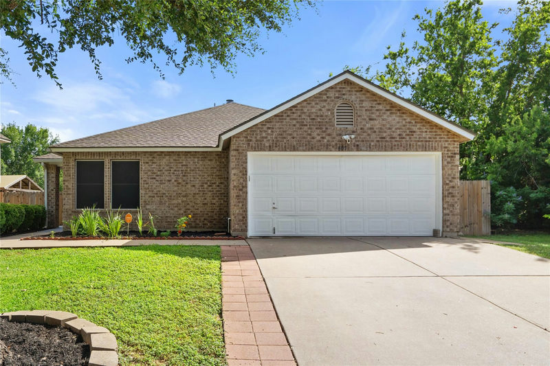 809 Betterman Dr — exterior