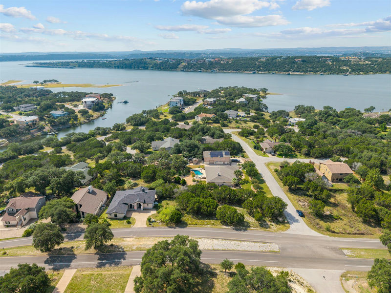20635 Highland Lake Dr — exterior