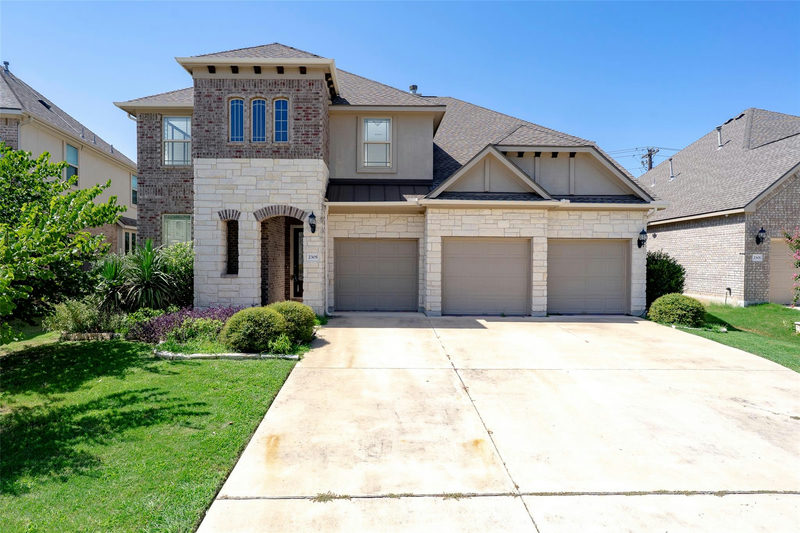 2305 Millbrook Loop — exterior