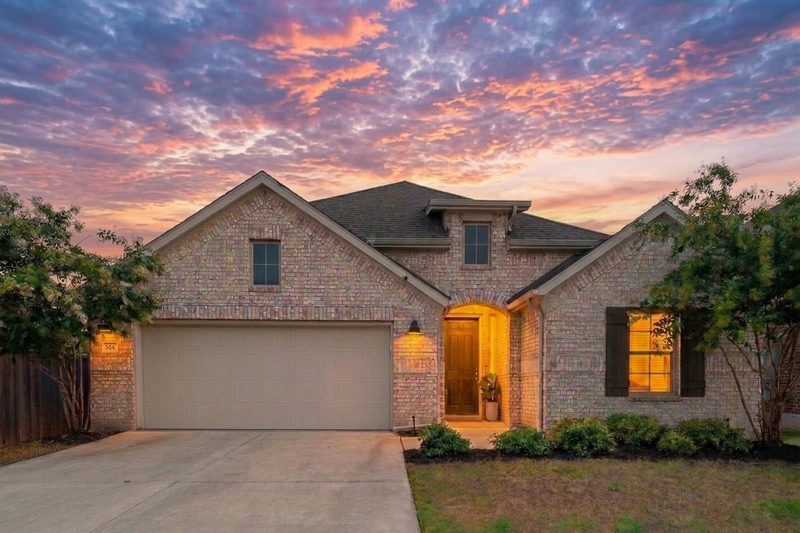 360 Jefferson Dr — exterior