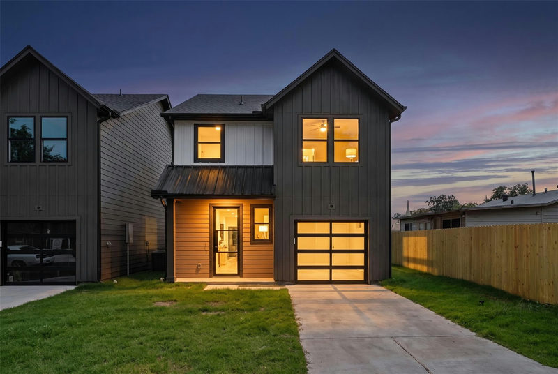 303 Hackberry Ln — exterior