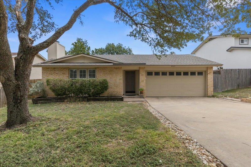 8405 Fenton Dr — exterior