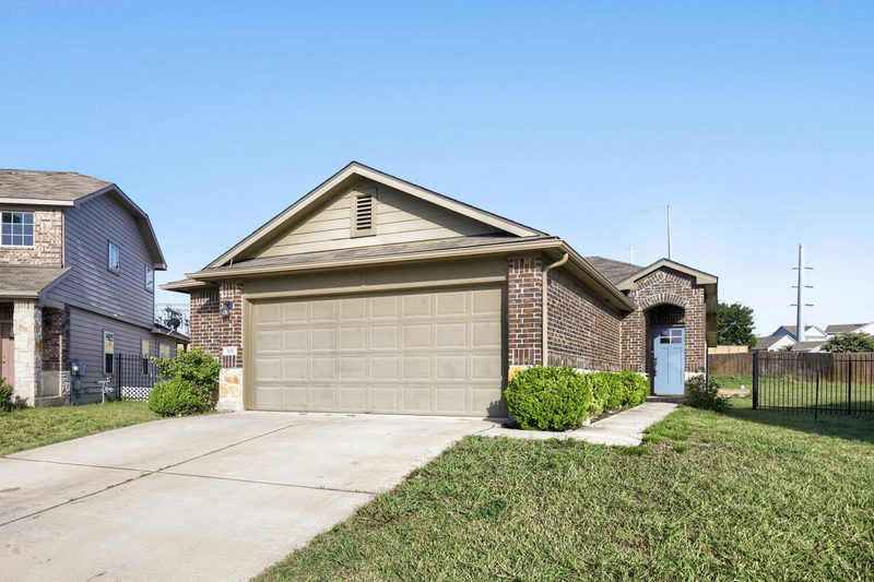 101 Blue Sage Dr — exterior