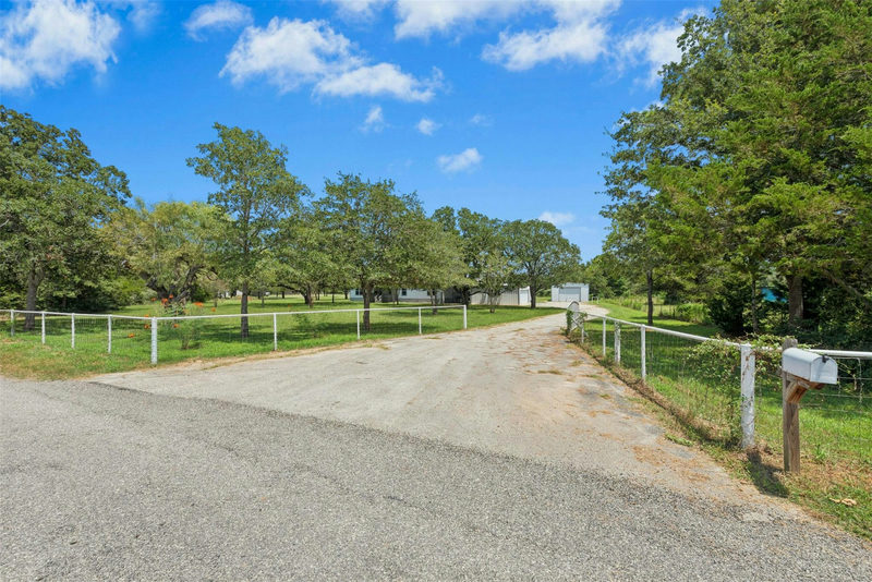 255 Rosanky Cattle Co Rd — exterior