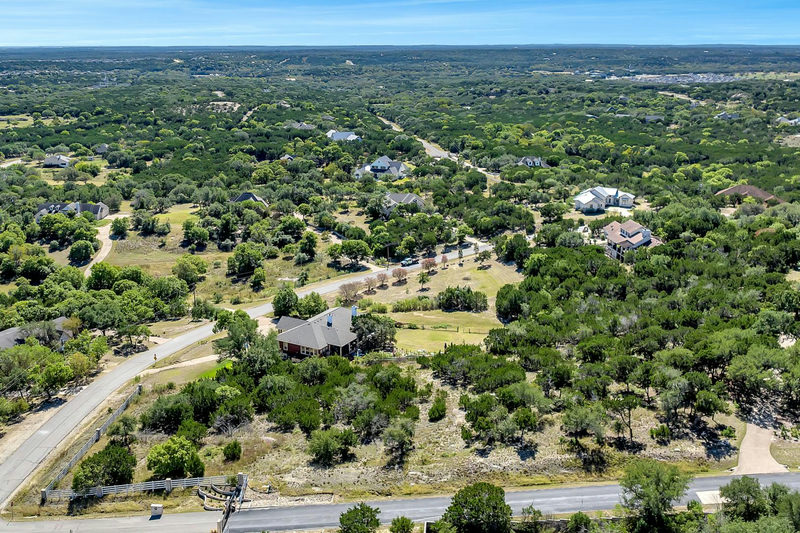 1500 Kemp Hills Dr — exterior
