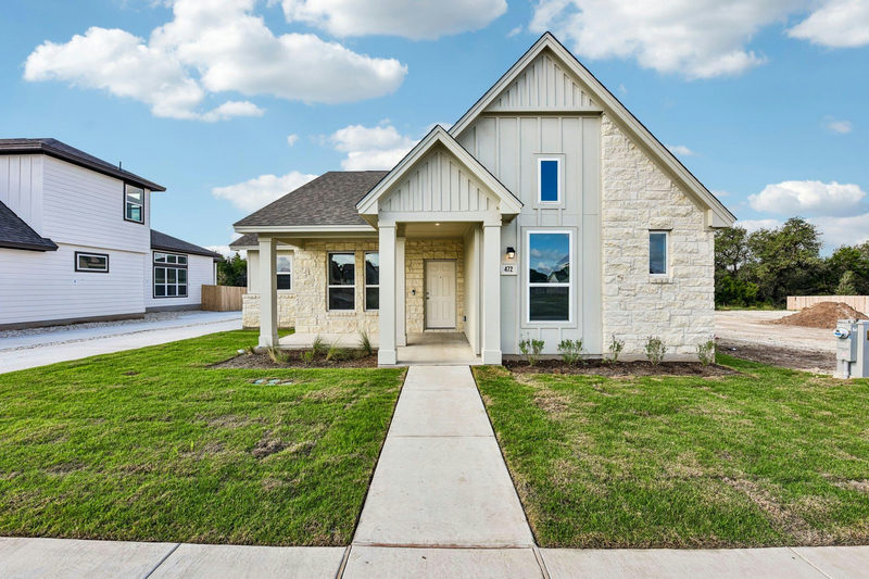 472 Treadwell Ln — exterior