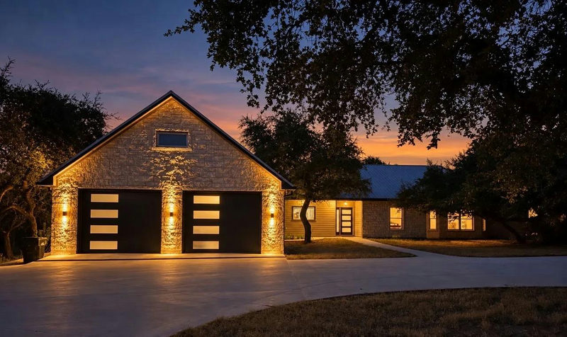 20608 Live Oak St — exterior
