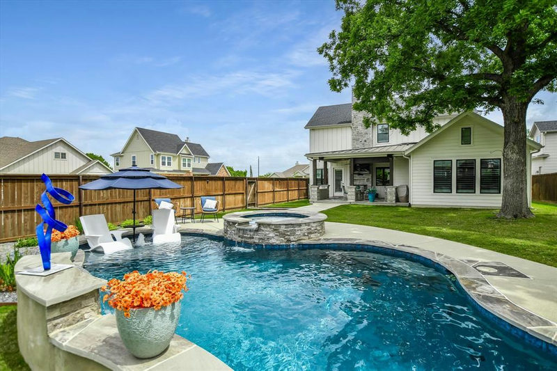 105 Retreat Pl — exterior