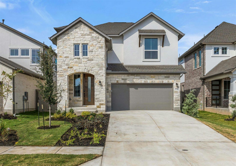 260 Bloomington Loop — exterior