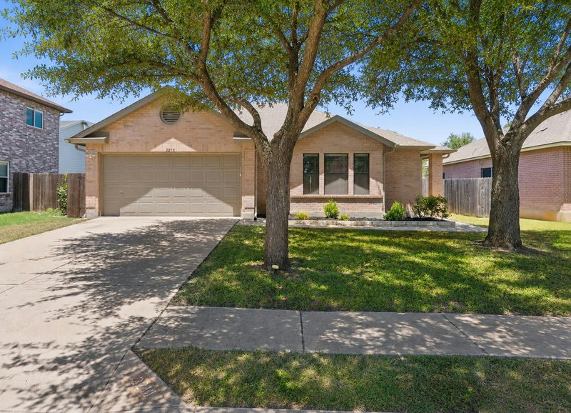 2213 Little Tree Bnd — exterior