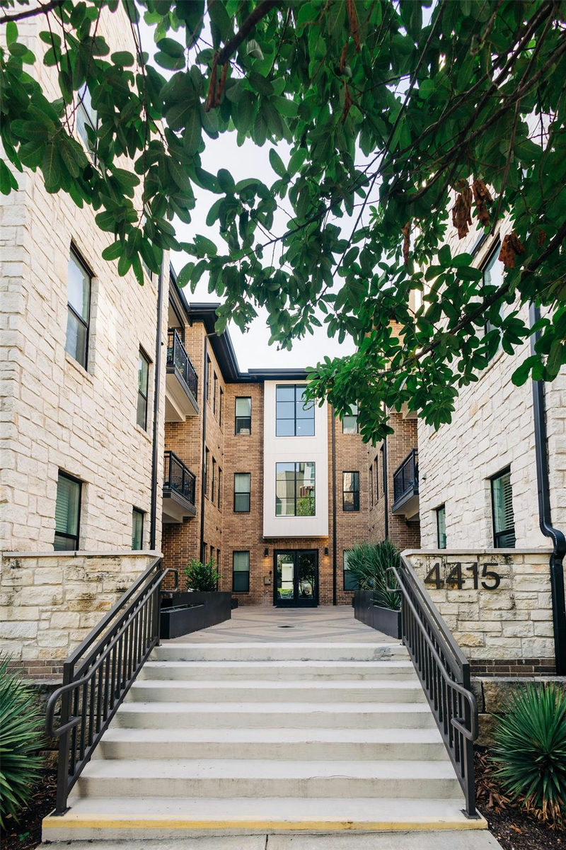 4415 Jackson Ave #4306 — exterior