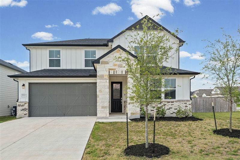 20601 Stelfox St — exterior