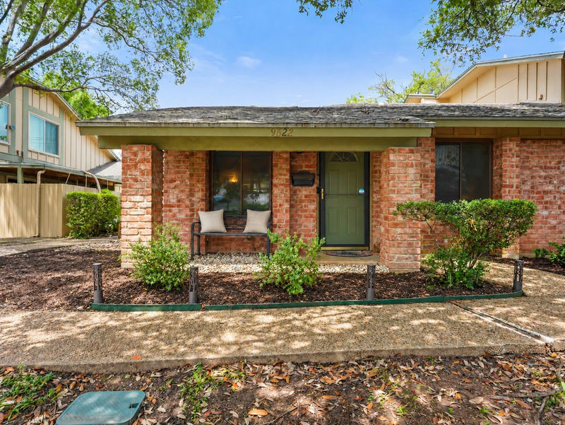 9622 Covey Ridge Ln — exterior