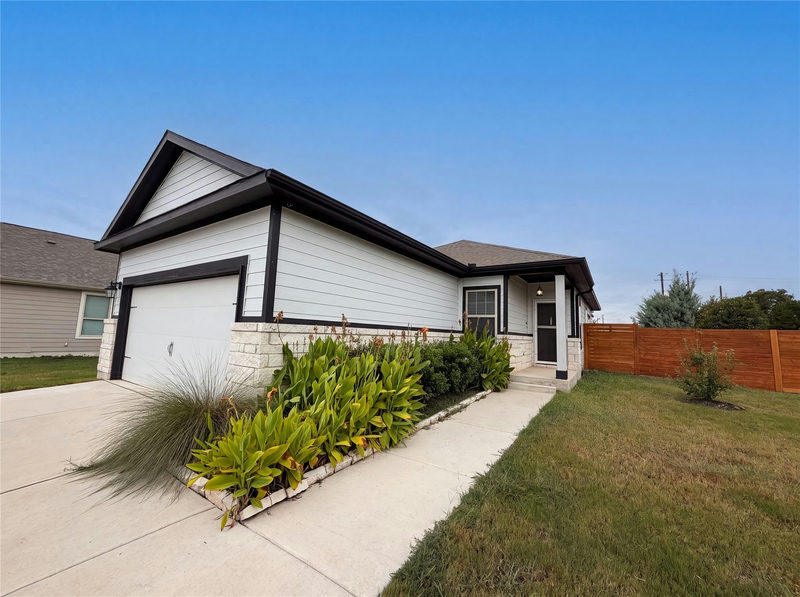 105 Syrah Ct — exterior