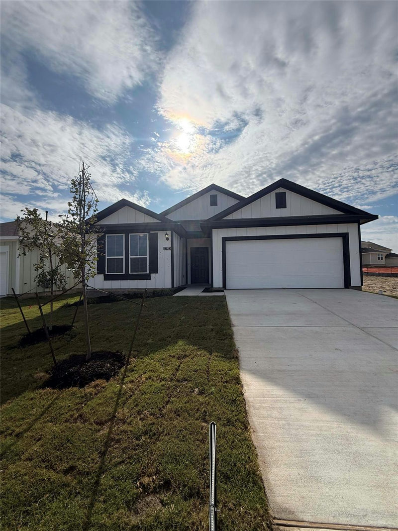 11913 Horseshoe Field Bnd — exterior
