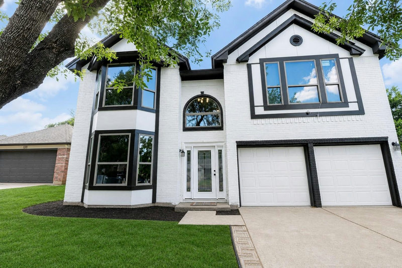 1309 Rambling Cv — exterior