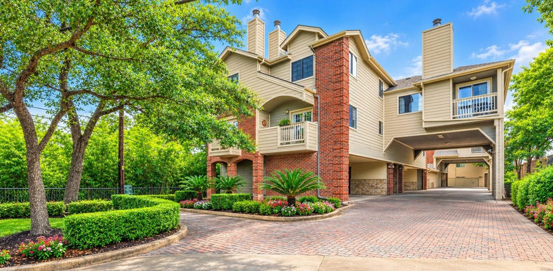 1506 Forest Trl #101 — exterior