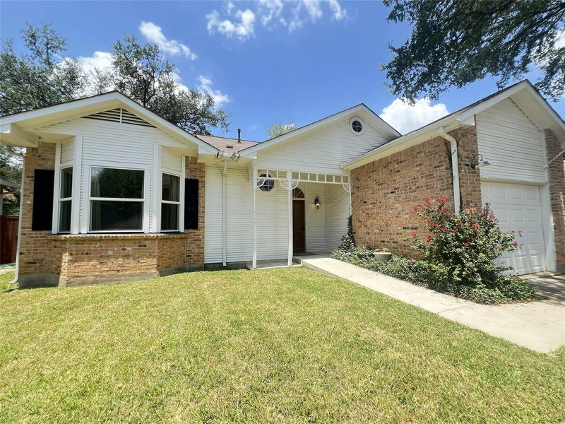 2906 Garvey Cv — exterior