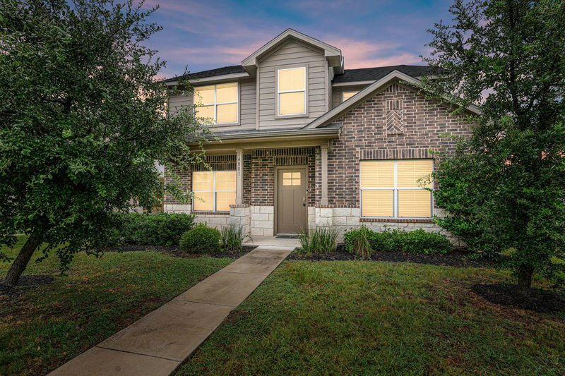 14001 Heywood Dr — exterior