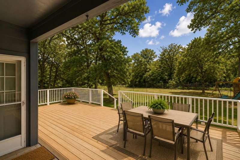 260 Dickerson Ln — exterior