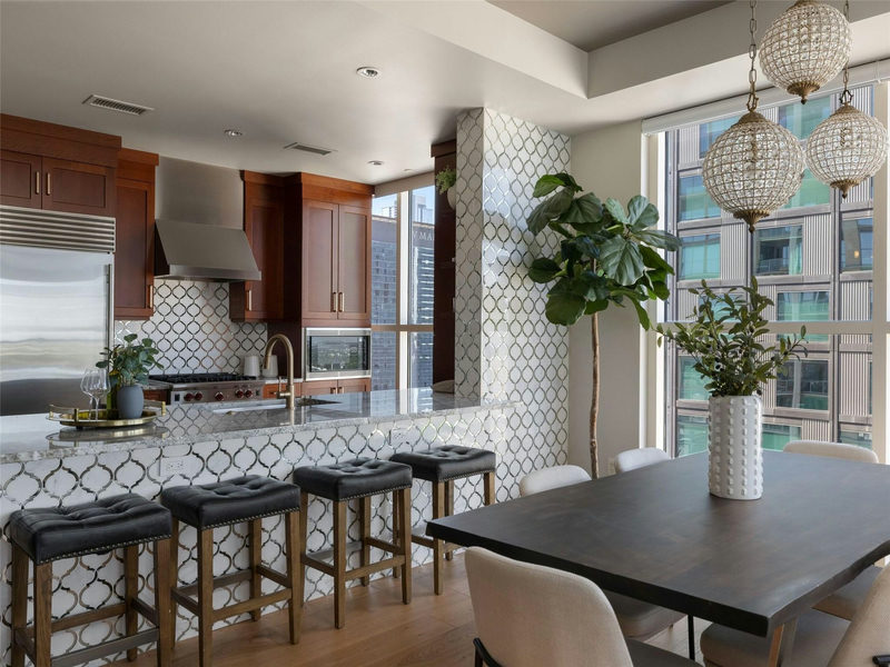 98 San Jacinto Blvd #2404 — exterior