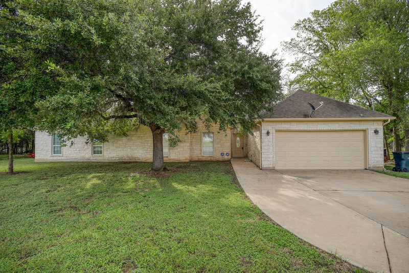 1335 Lovers Ln — exterior