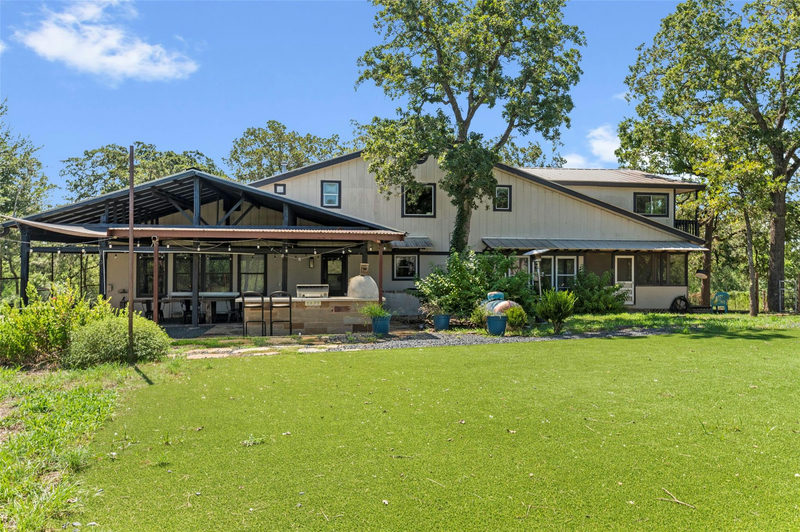 180 Ironstone Rd — exterior