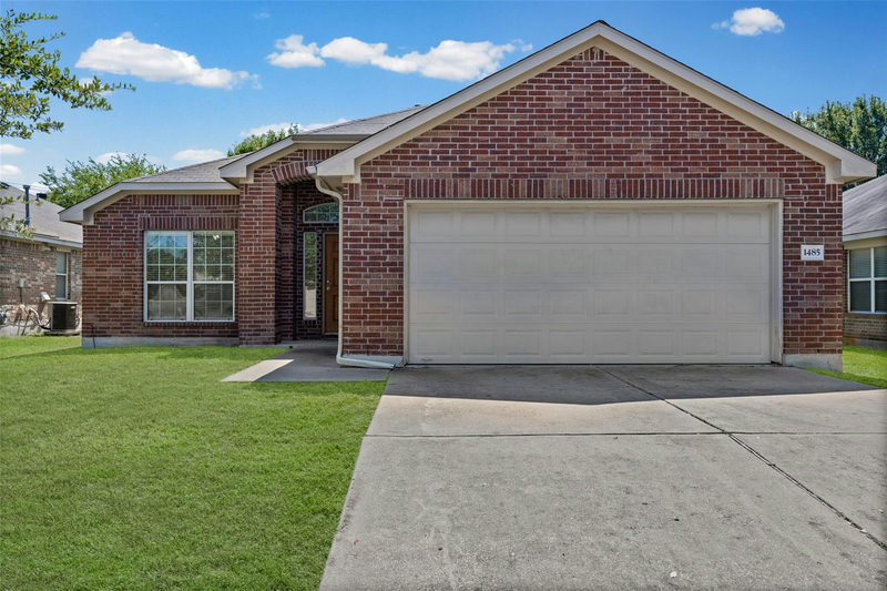1485 Rainbow Parke Dr — exterior