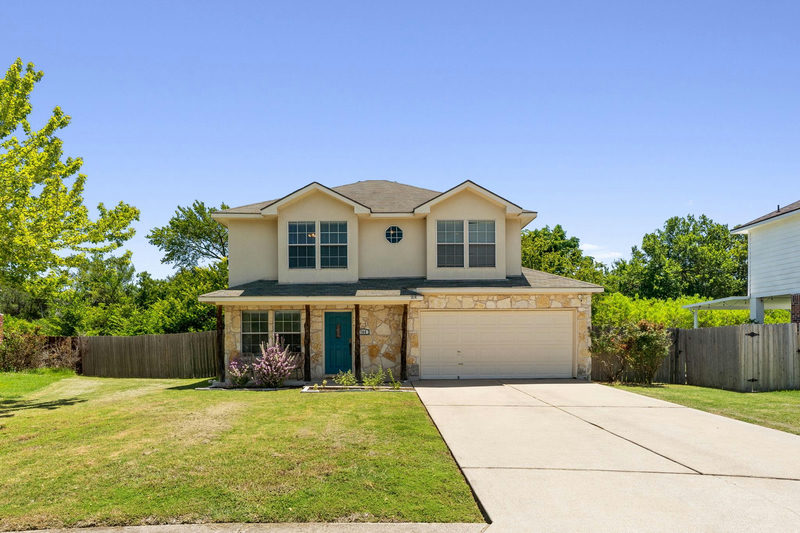 704 Honeysuckle Dr — exterior