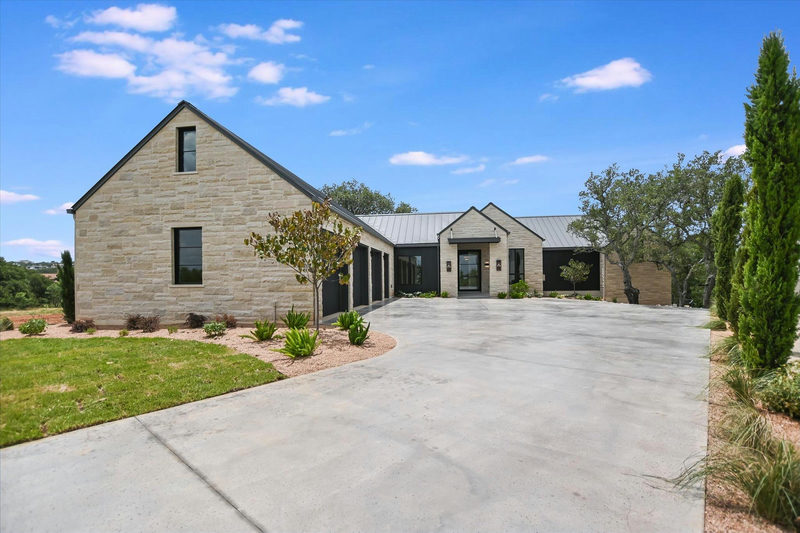 138 Coralberry — exterior