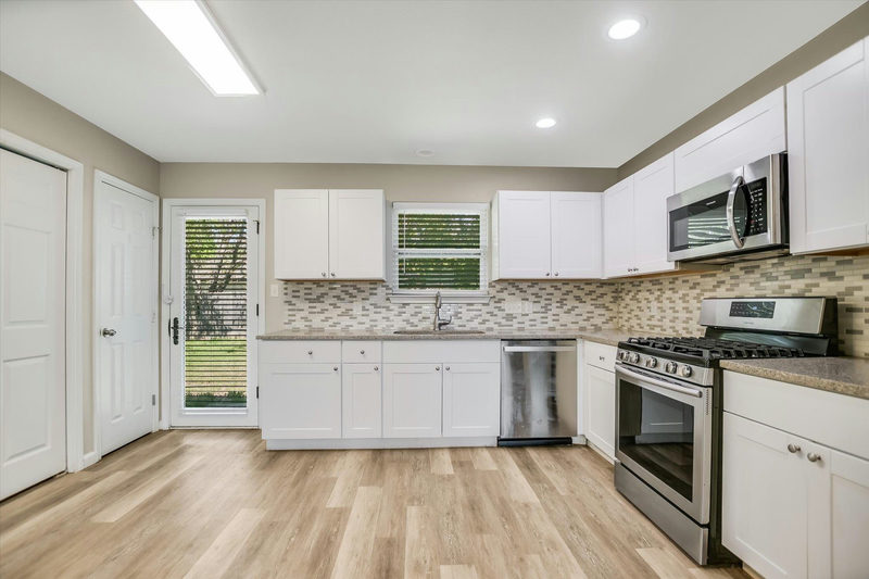 6026 Bluebell Cir — exterior