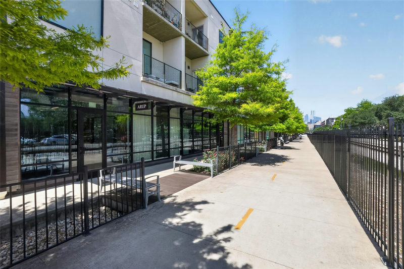 1800 E 4th St #202 — exterior