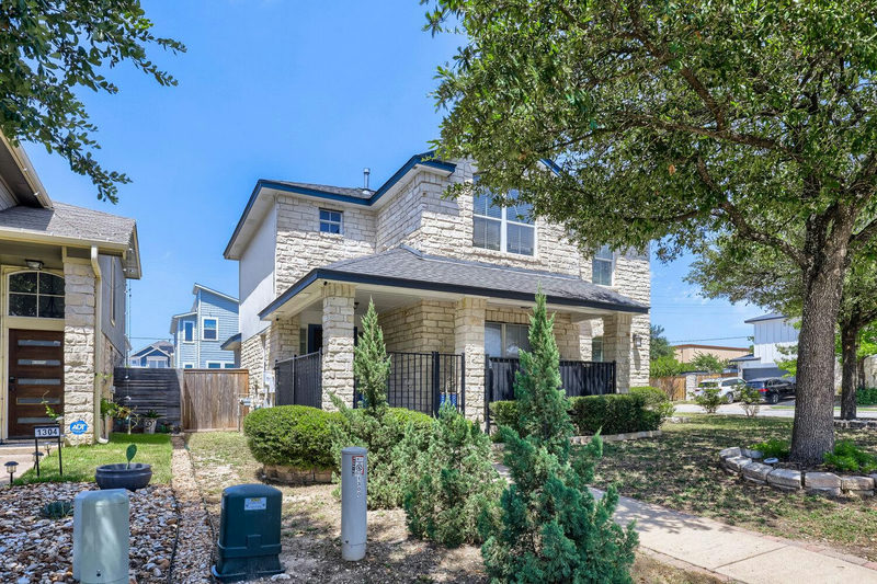 1300 Miss Allisons Way — exterior