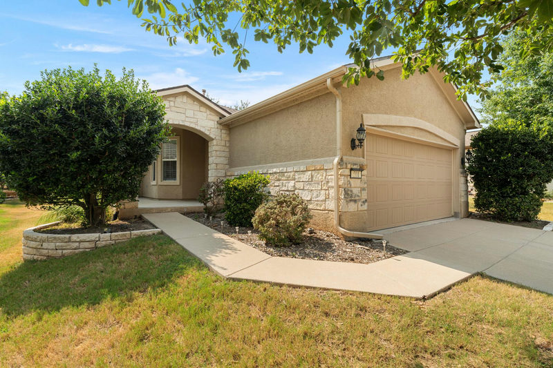 501 Sheldon Lake Dr — exterior