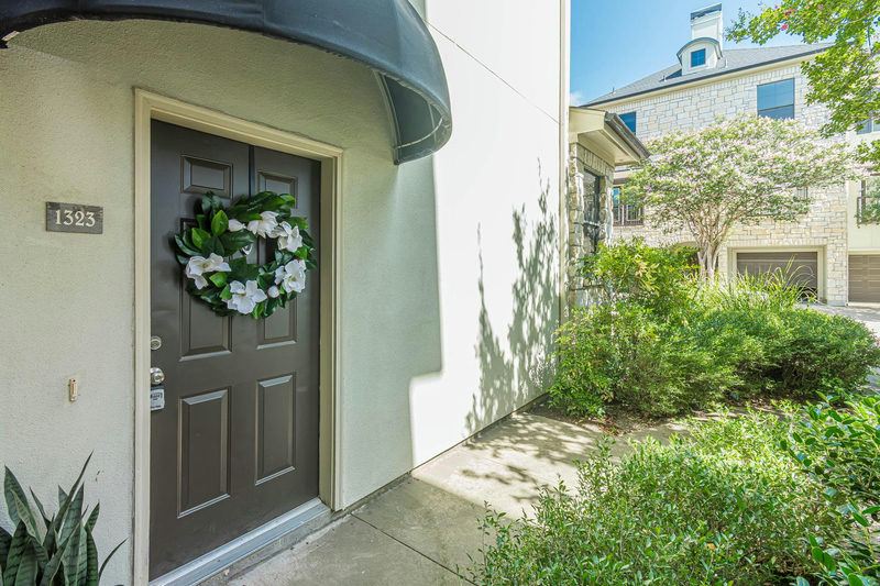 7701 Rialto Blvd #1323 — exterior