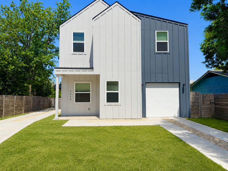 1212 Lily Ter #1 — exterior