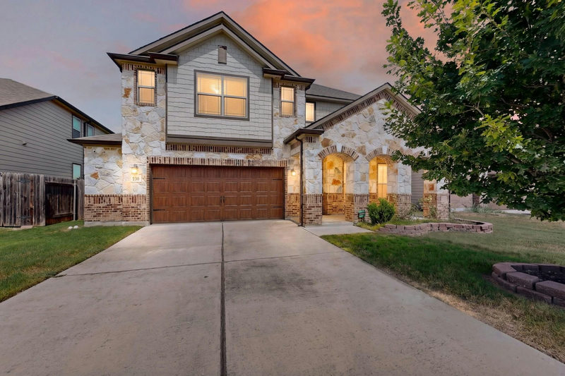 230 Jarbridge Dr — exterior