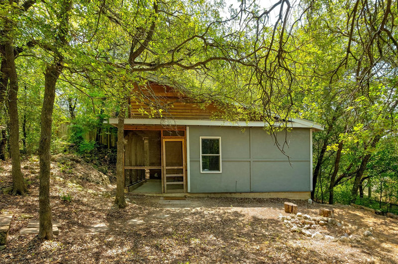 8200 Wavertree Ct — exterior