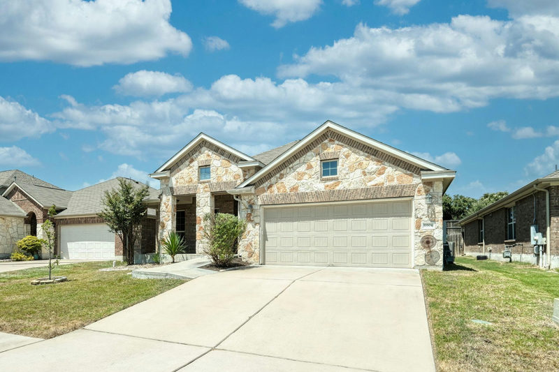 11904 Arran St — exterior