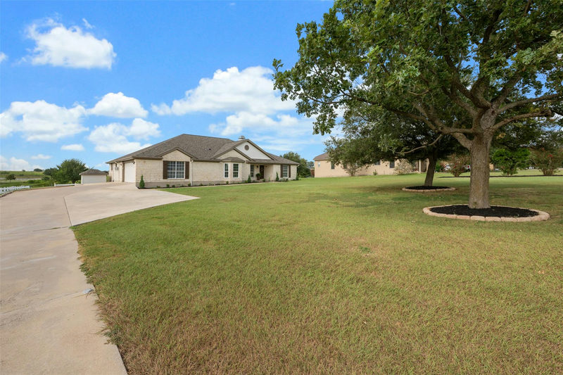 111 Lookout Cir — exterior