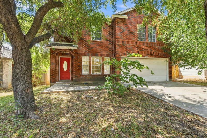 1301 Deerhound Pl — exterior