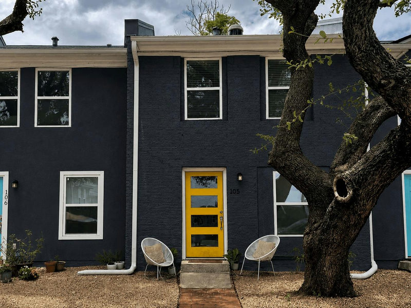 6211 Manor Rd #105 — exterior
