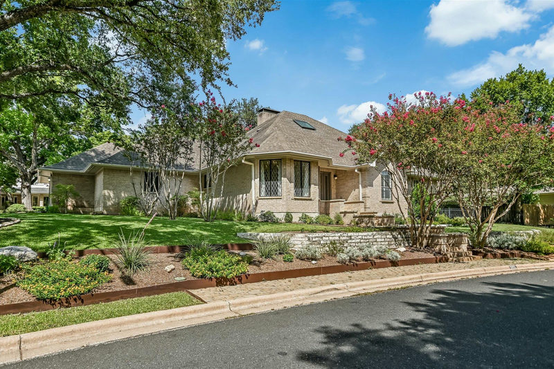 5801 Harrington Cv — exterior