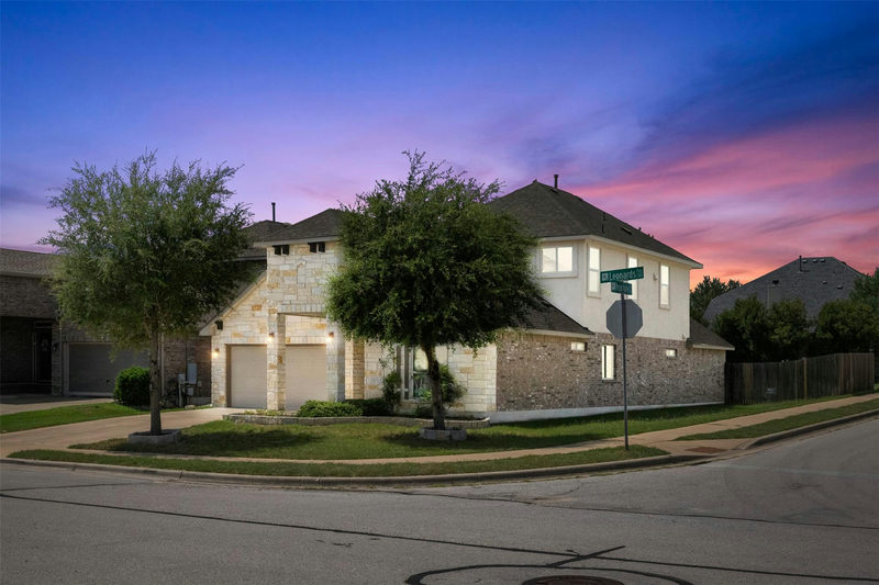 2429 Leonards Pass — exterior