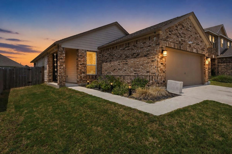 223 Pitkin Dr — exterior