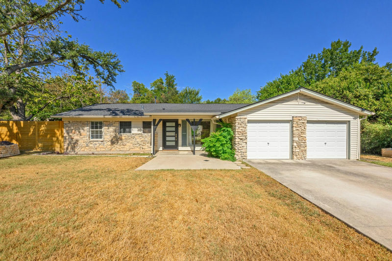 6802 Columbia Dr — exterior